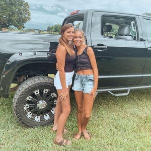 Meet your Posher, Taylor